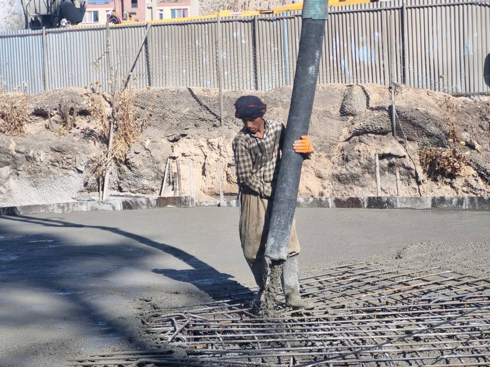 بتن ریزی سقف سوم از بلوک 3