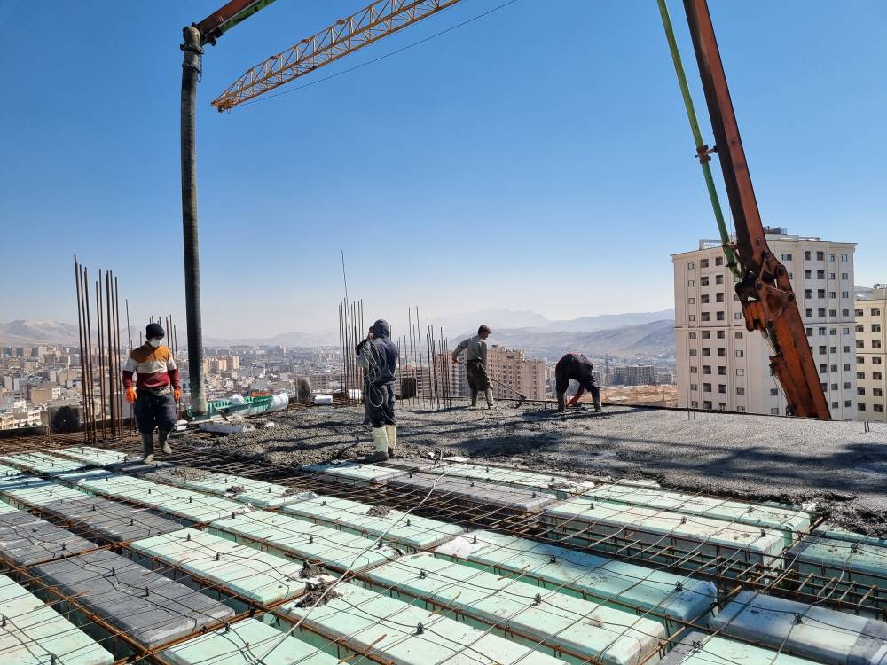 بتن ریزی سقف نهم از بلوک 1