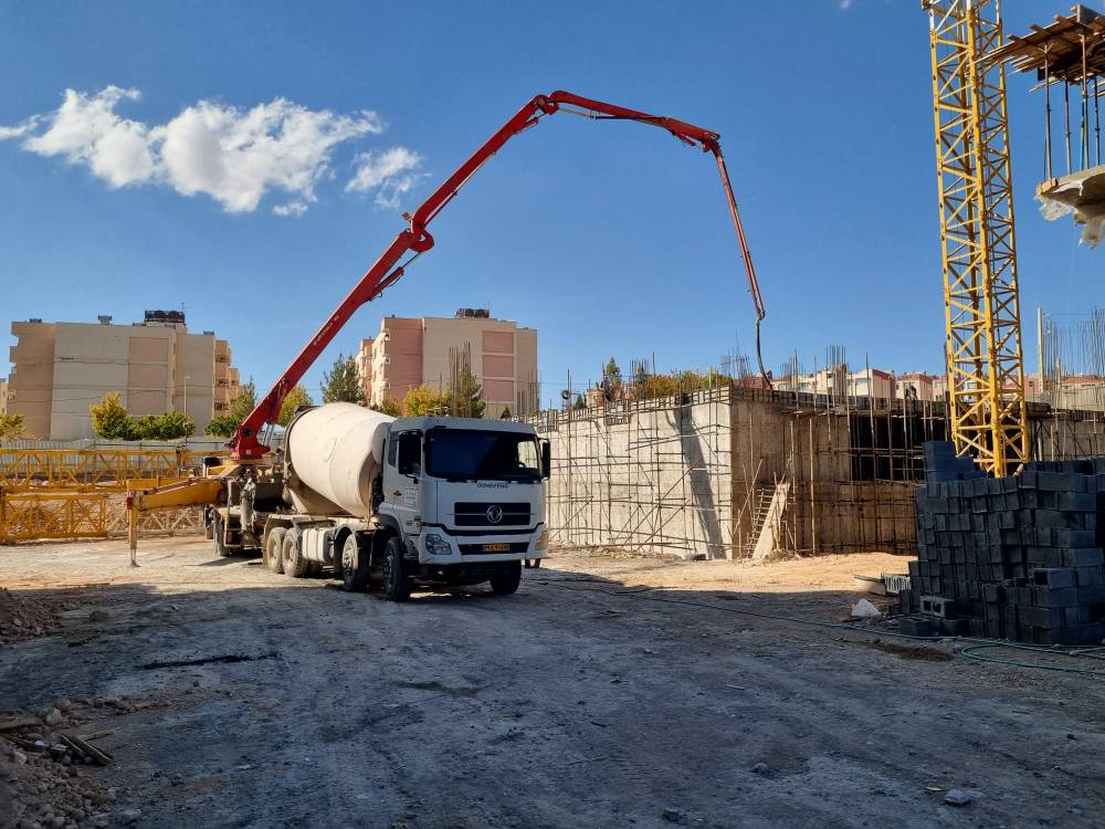 تصویر تکمیلی گزارش بتن ریزی سقف سوم از بلوک 3